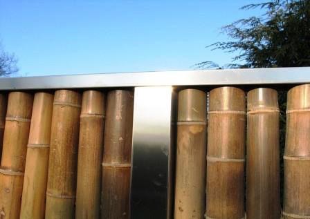 sichtschutz-002-sichtschutzelemente-aus-bambus-und-edelstahl-bambusrohre-sichtschutzzaun.jpg